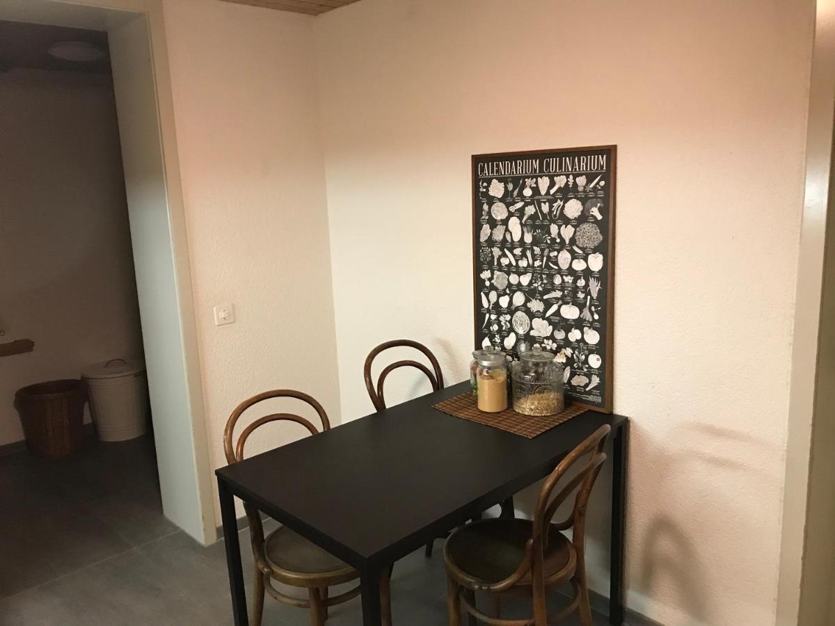 Apartamento Simple Flat 72 M2 In The Centre Of Burgdorf With Private Parking Exterior foto